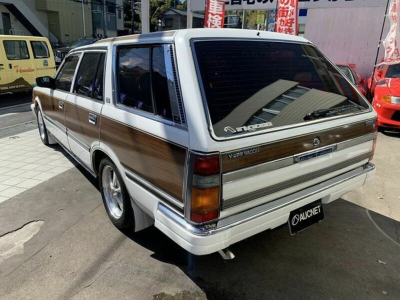 GLORIA WAGON