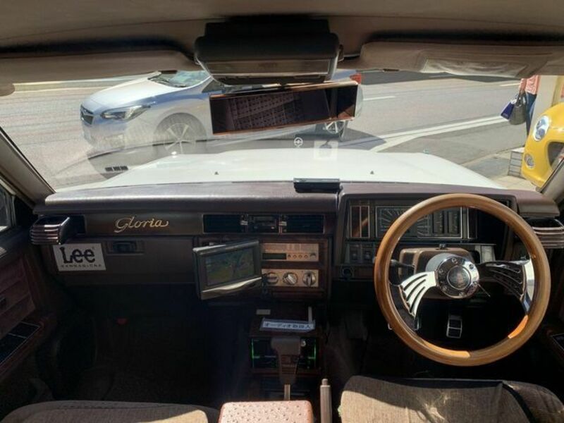 GLORIA WAGON