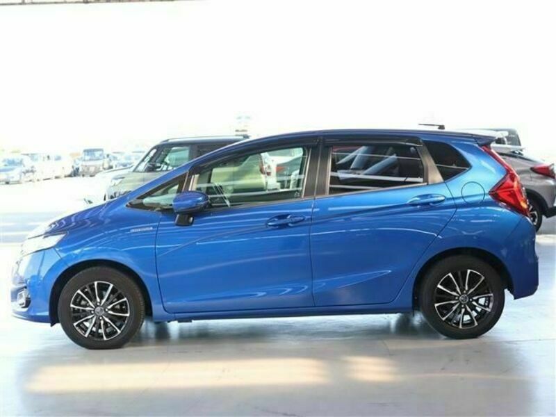 FIT HYBRID
