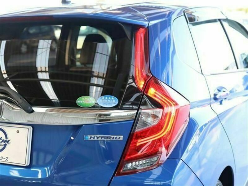 FIT HYBRID