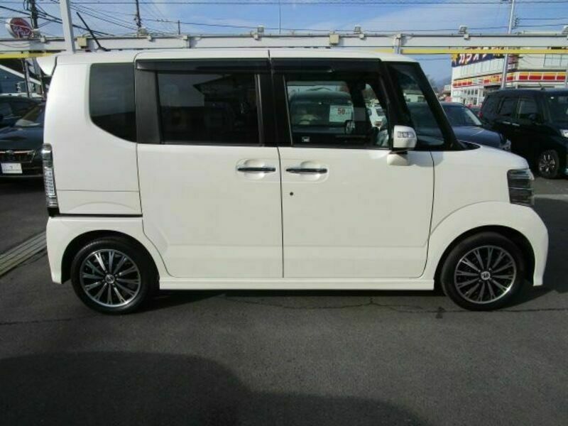 N BOX CUSTOM