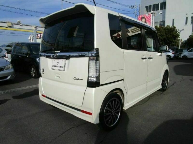 N BOX CUSTOM