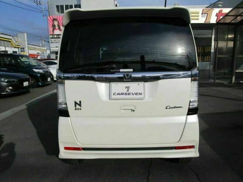 N BOX CUSTOM