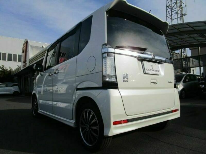 N BOX CUSTOM