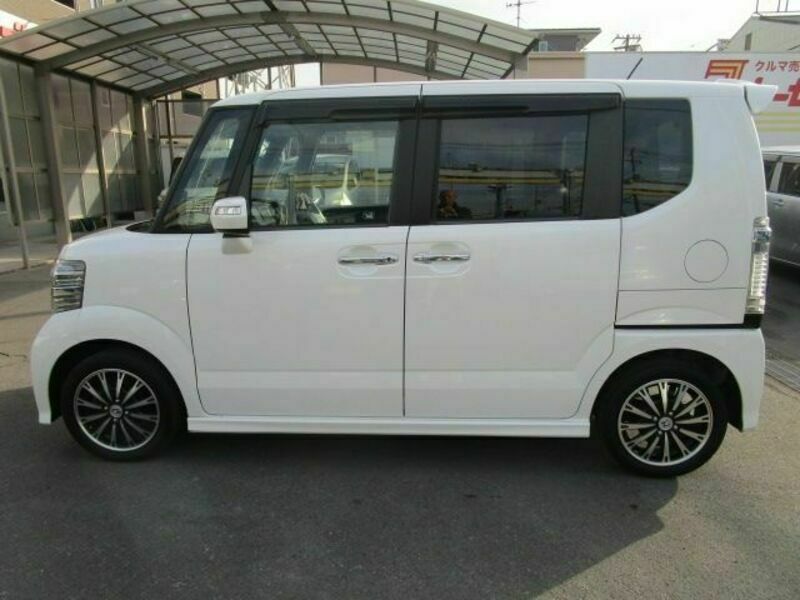 N BOX CUSTOM