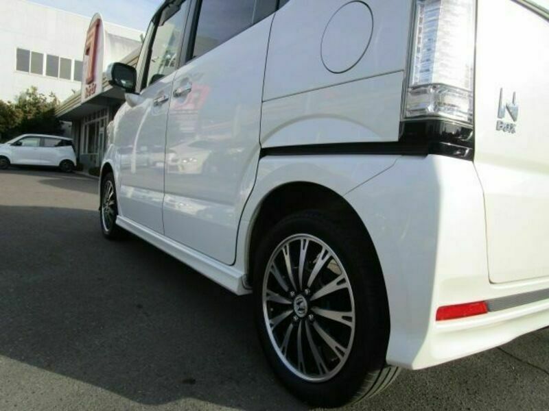 N BOX CUSTOM