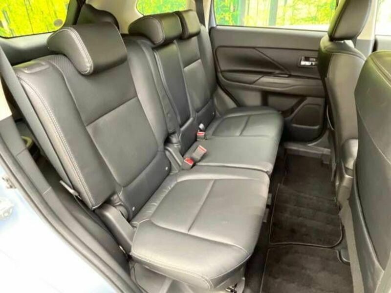 OUTLANDER PHEV