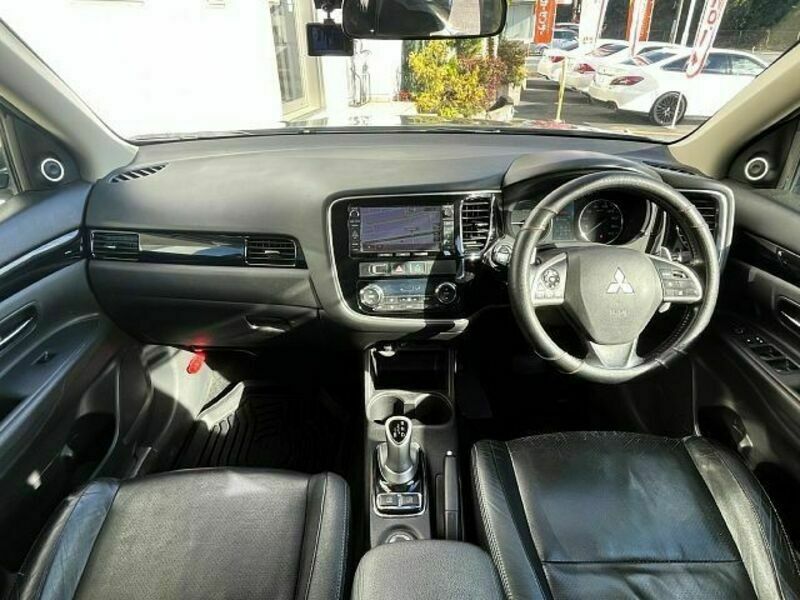 OUTLANDER PHEV