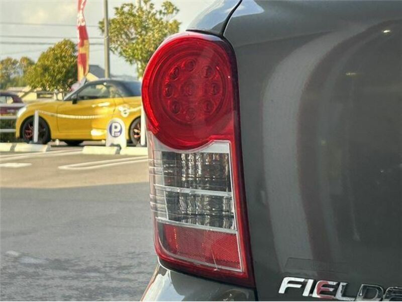 COROLLA FIELDER