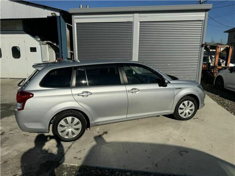COROLLA FIELDER