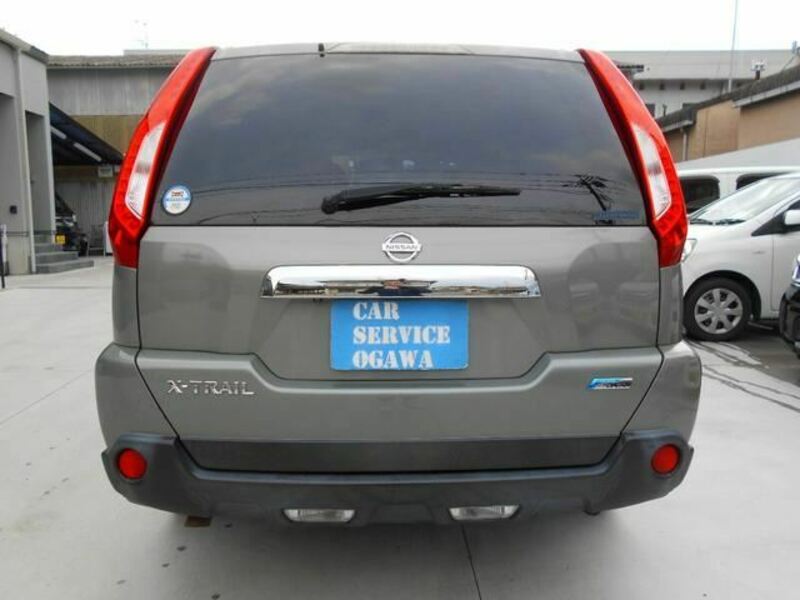 X-TRAIL
