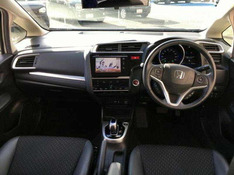 FIT HYBRID