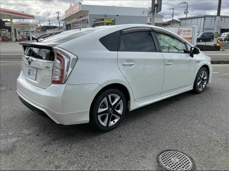 PRIUS-4