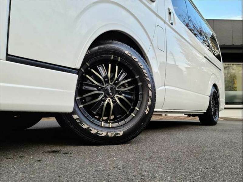 HIACE VAN