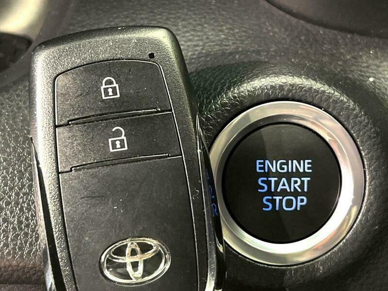 YARIS-8