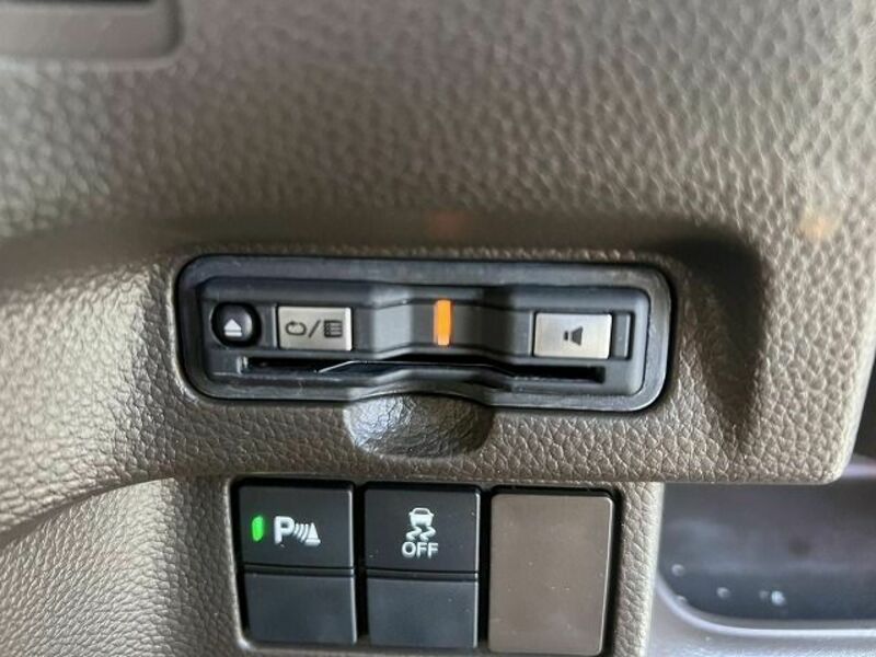 N BOX