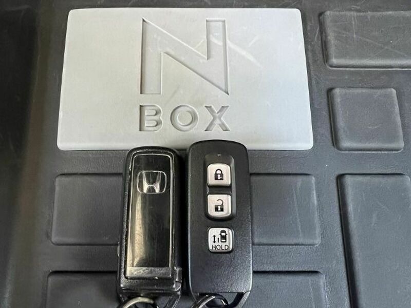 N BOX