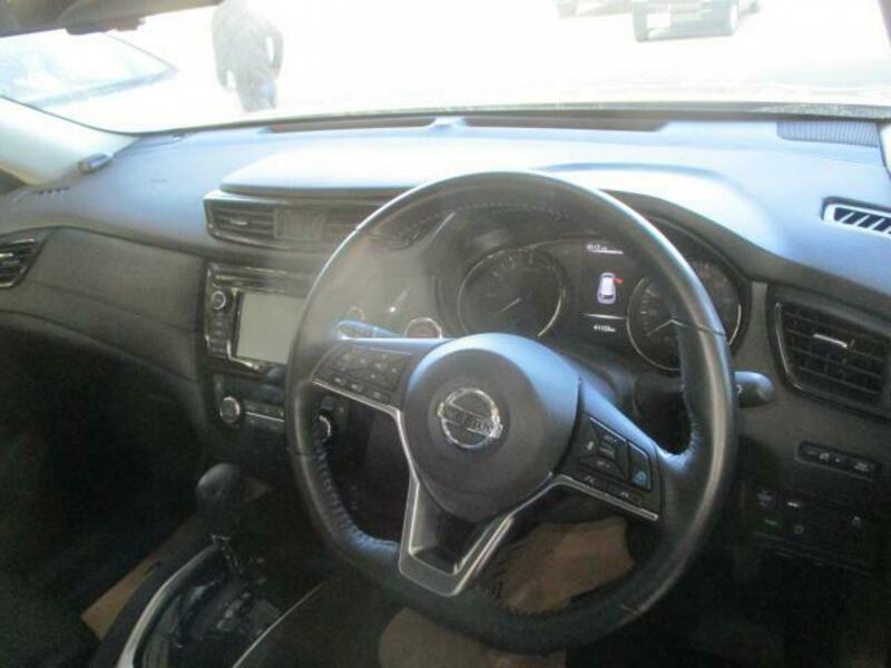 X-TRAIL