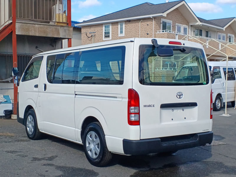 HIACE VAN