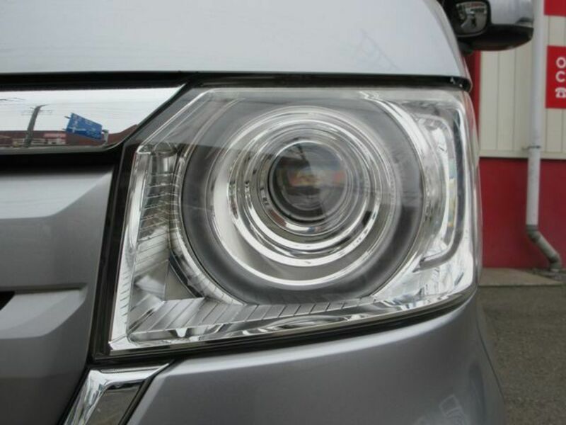 N BOX