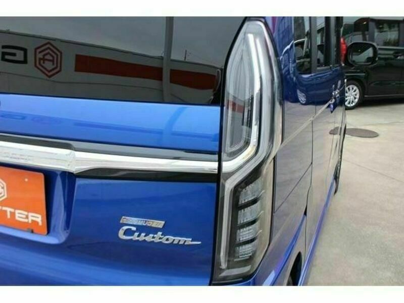 N BOX CUSTOM