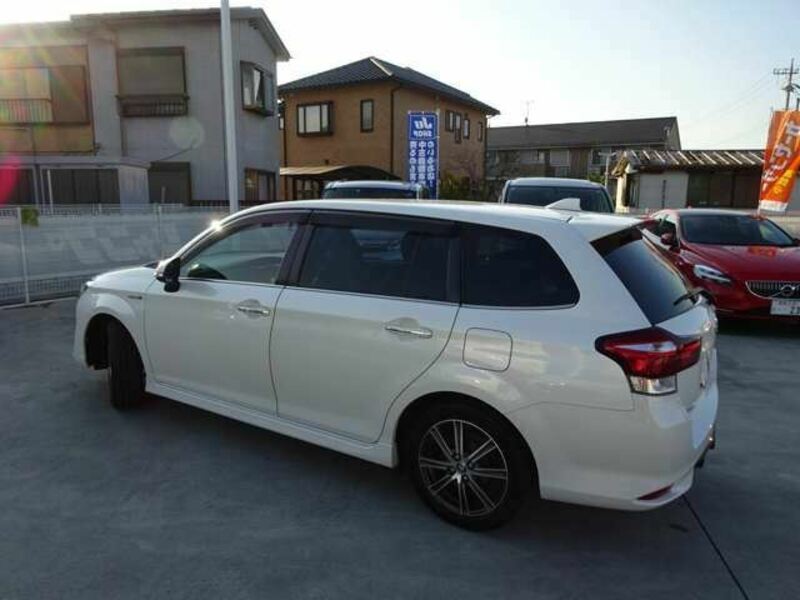 COROLLA FIELDER
