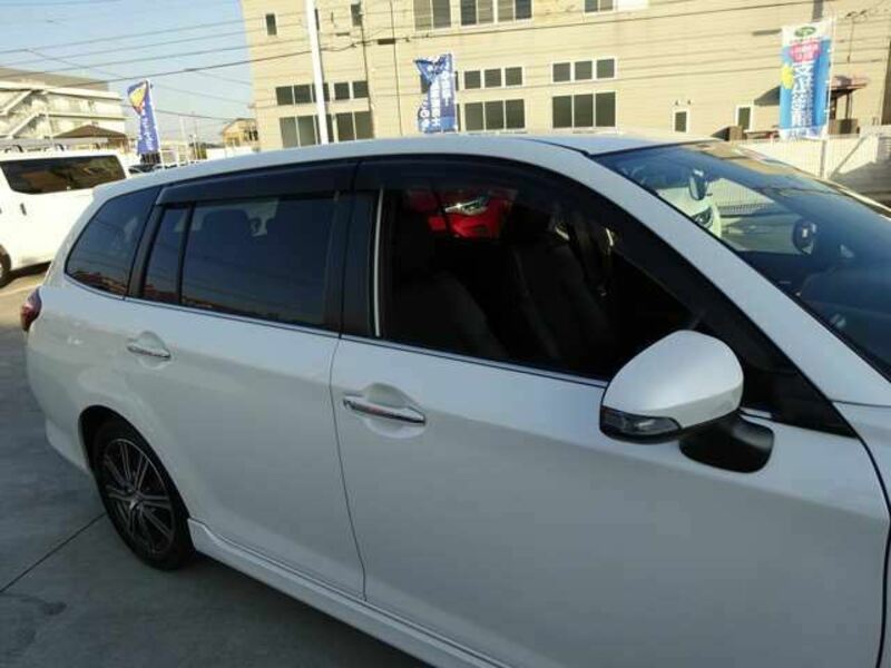 COROLLA FIELDER