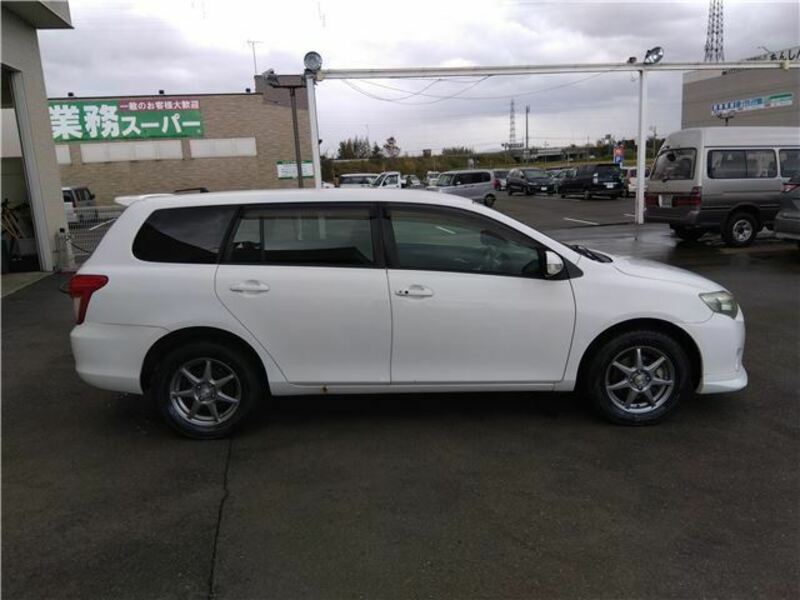 COROLLA FIELDER