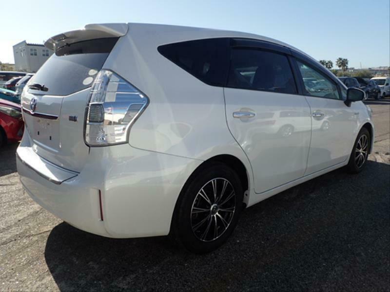 PRIUS ALPHA
