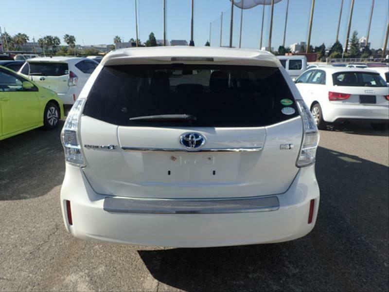PRIUS ALPHA