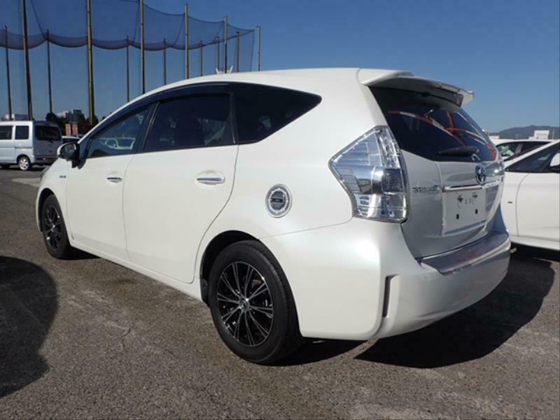 PRIUS ALPHA