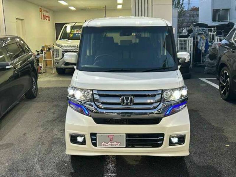 N BOX CUSTOM
