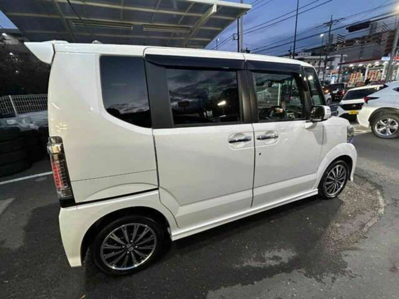 N BOX CUSTOM