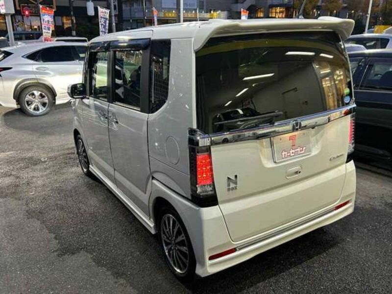 N BOX CUSTOM