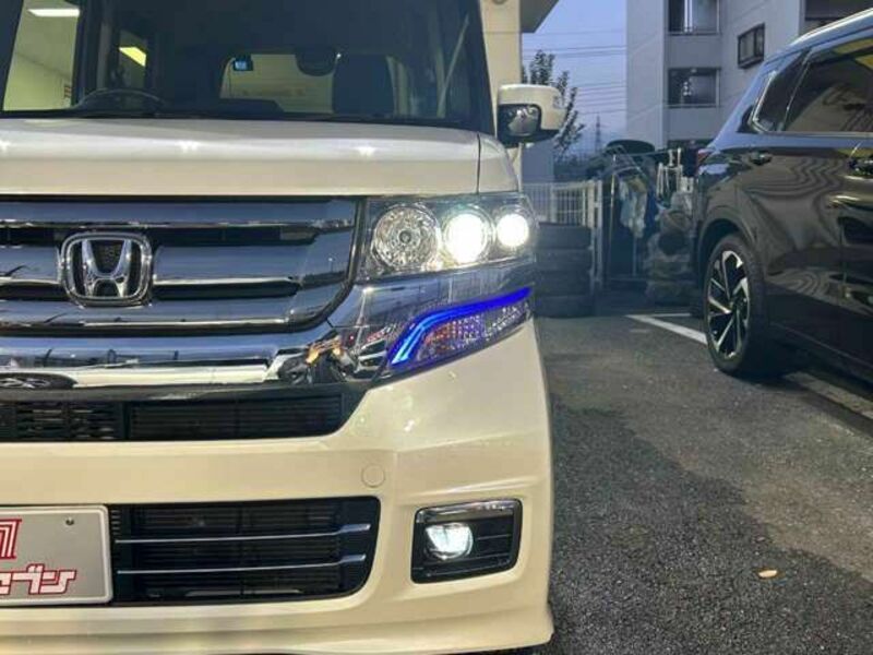 N BOX CUSTOM