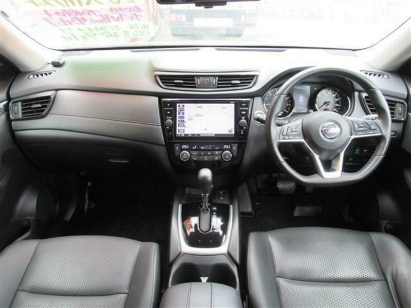 X-TRAIL