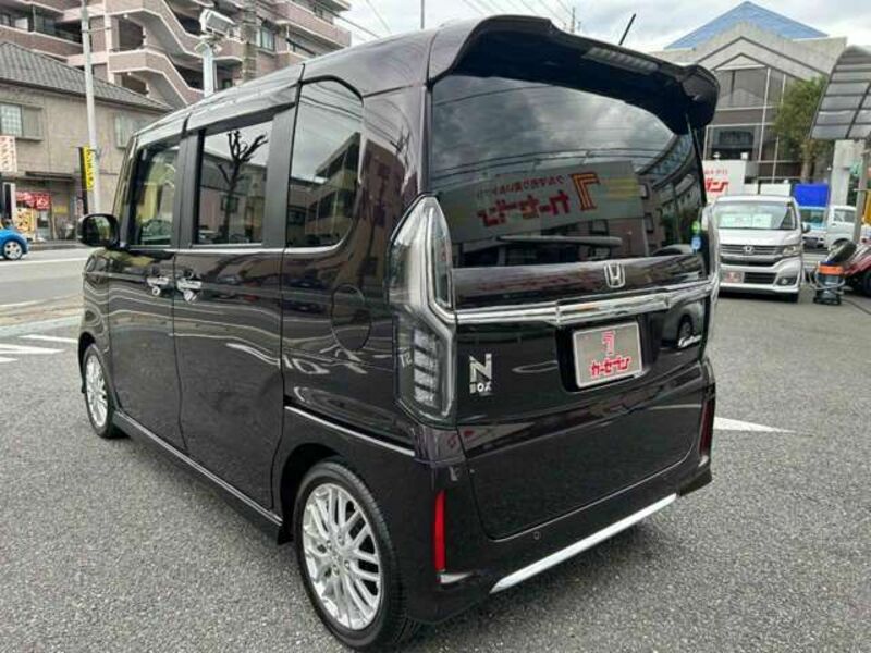 N BOX CUSTOM