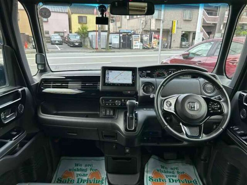 N BOX CUSTOM