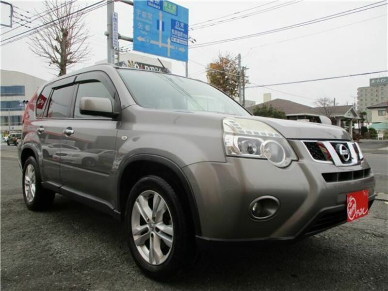 X-TRAIL