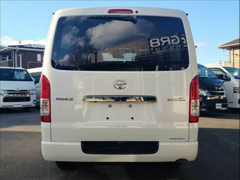 HIACE VAN