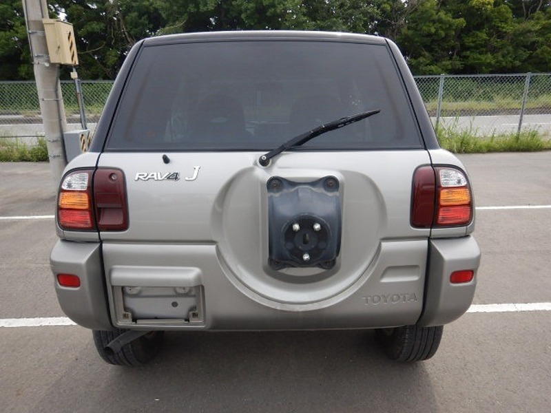 RAV4