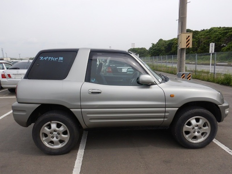 RAV4