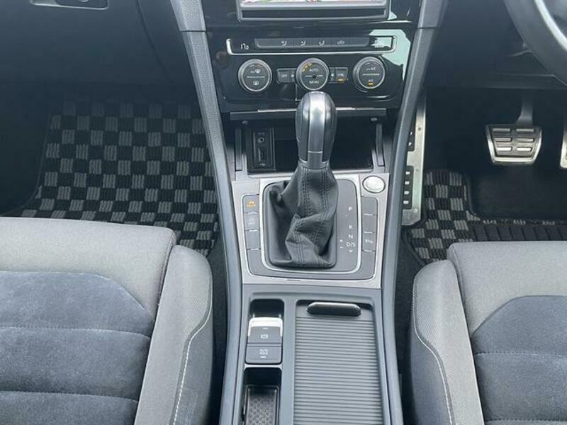 GOLF VARIANT