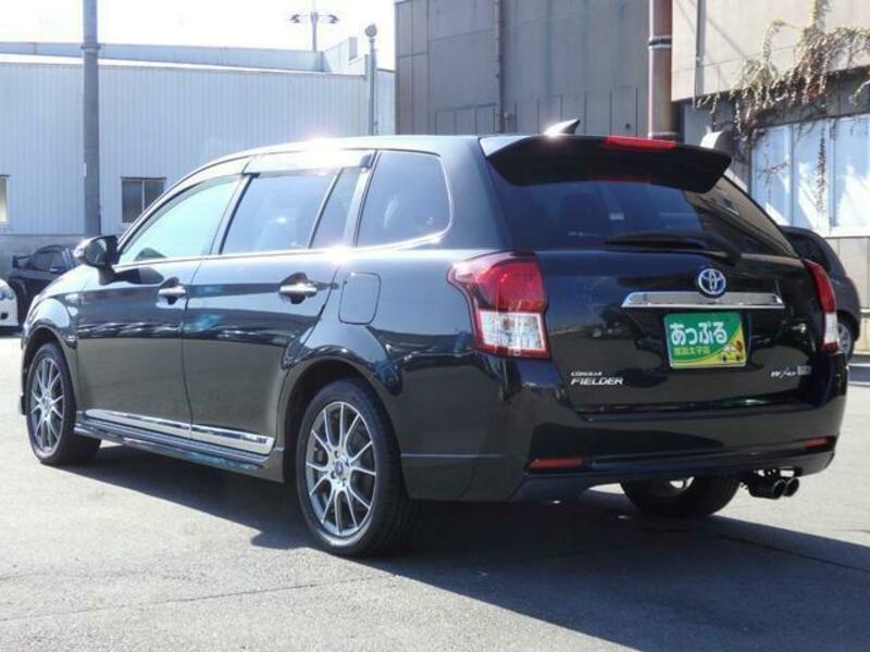 COROLLA FIELDER
