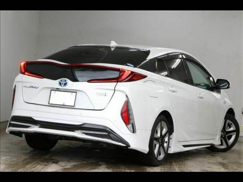 PRIUS PHV