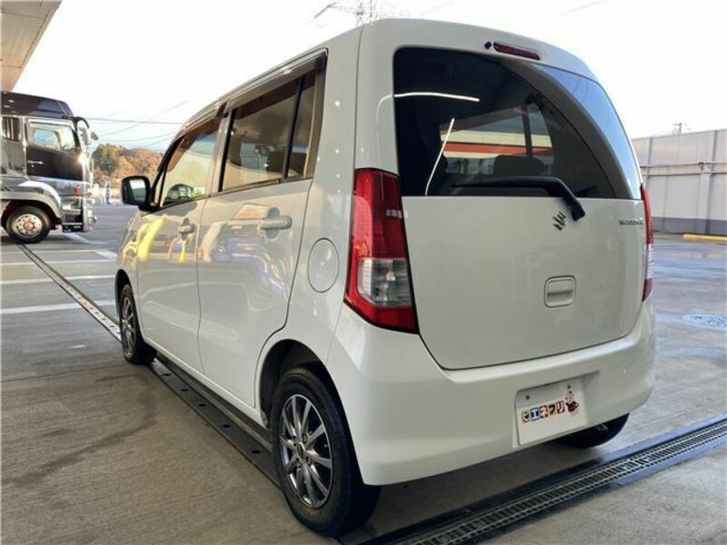 WAGON R