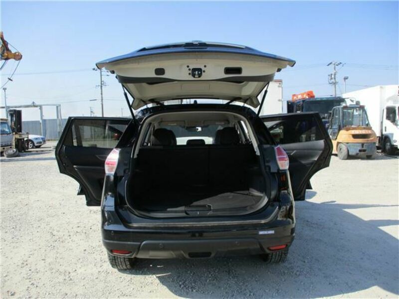 X-TRAIL
