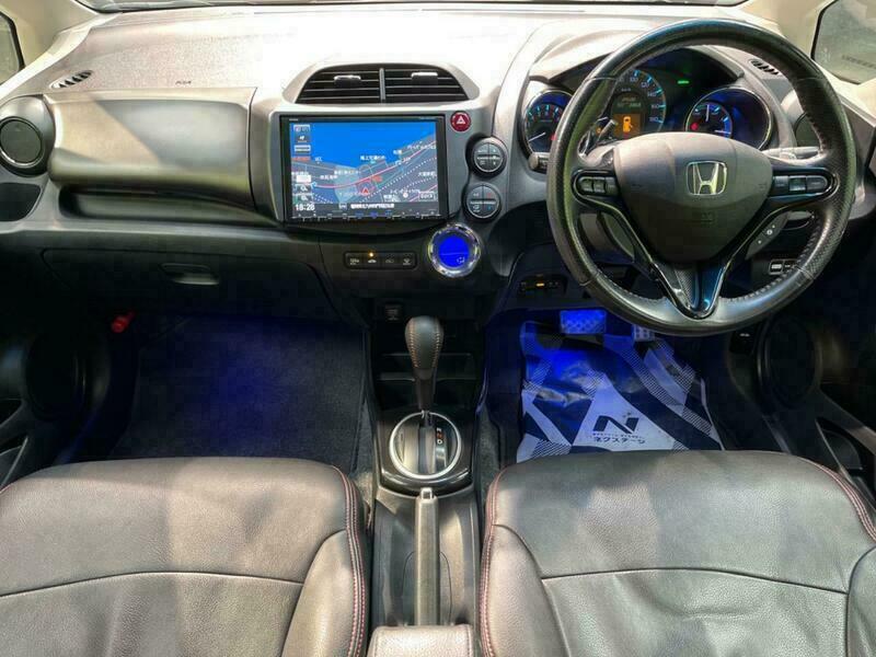 FIT HYBRID