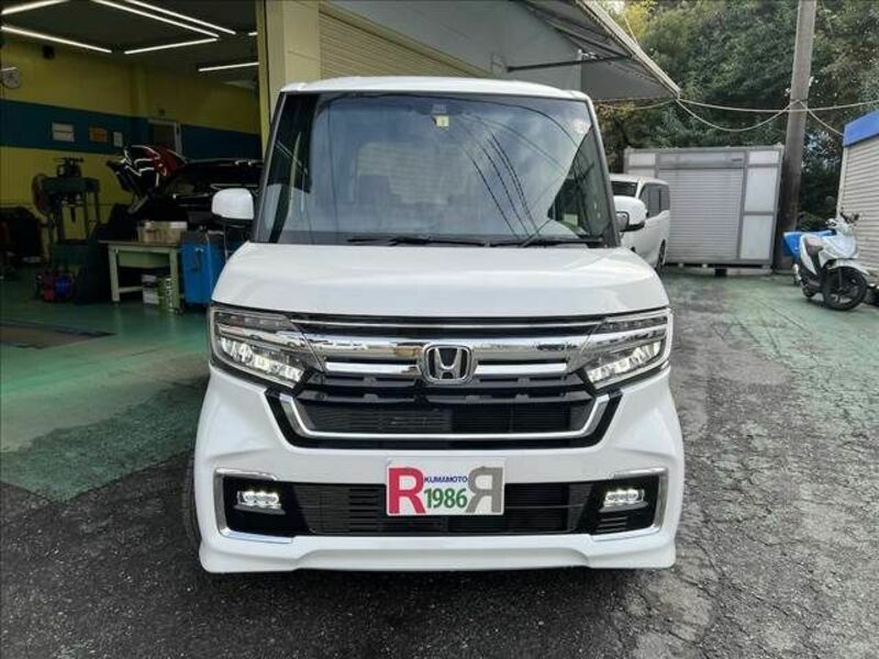 N BOX CUSTOM