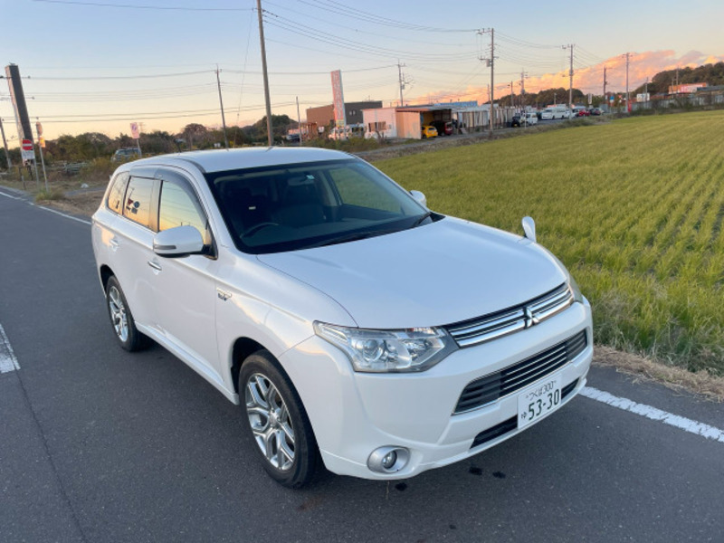 OUTLANDER PHEV